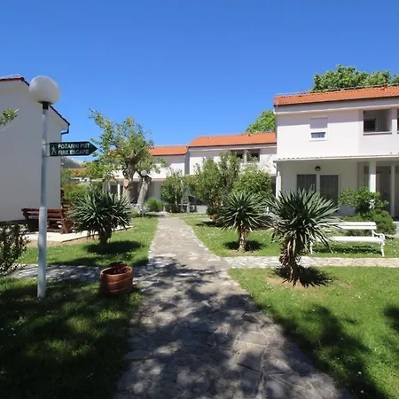 Ferienwohnung Fuer 4 Personen Ca 53 Qm In Baska, Kvarner Bucht Krk - B59540 *
